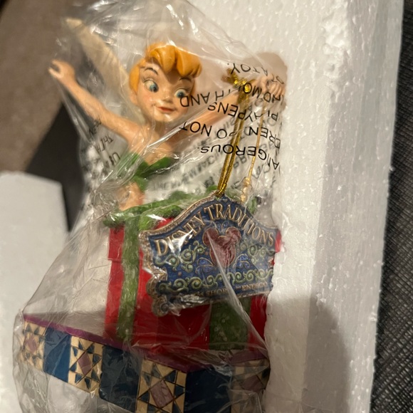 NIB Disney Showcase Collection Tinkerbell - Picture 2 of 7